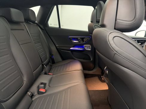 Used 2026 Mercedes-Benz GLC 300 image 27
