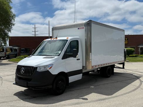 Used 2019 Mercedes-Benz Sprinter 170 w/ Chrome Grille Package image 3