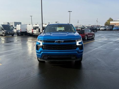 Used 2023 Chevrolet Silverado 1500 RST image 2