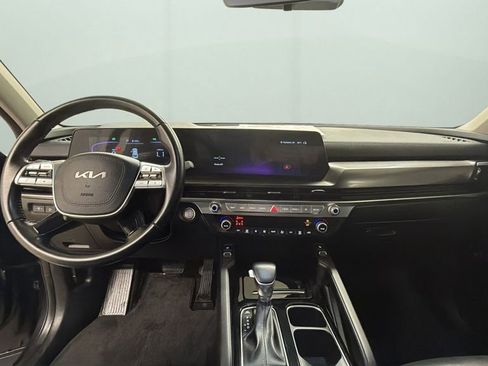 Used 2025 Kia Telluride S image 10