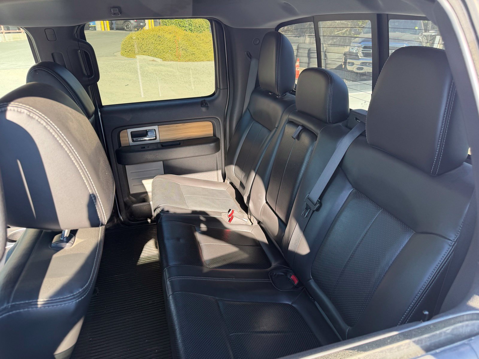 Used 2011 Ford F150 Lariat w/ Lariat Plus Pkg AWD/4WD image 12