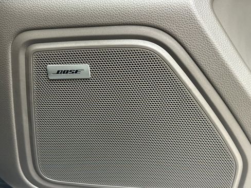 New 2026 Porsche Macan image 20