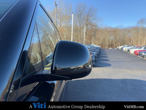 Used 2025 Land Rover Range Rover Long Wheelbase Autobiography image 11