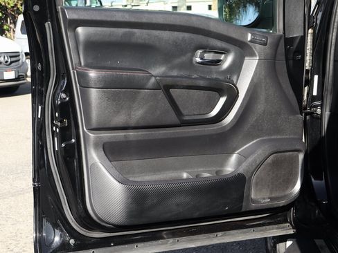 Used 2021 Nissan Titan PRO-4X w/ Pro-4x Convenience Package image 16