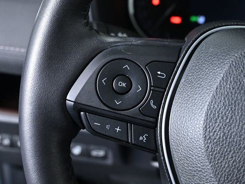 Used 2022 Toyota RAV4 Limited image 13