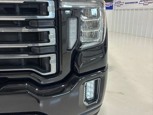 Used 2022 GMC Sierra 2500 AT4 w/ Snow Plow Prep/Camper Package AWD/4WD image 14