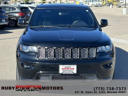 Used 2020 Jeep Grand Cherokee Altitude AWD/4WD image 2