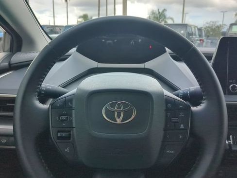 Used 2025 Toyota Prius LE FWD image 29
