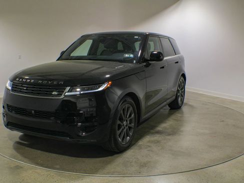 Used 2025 Land Rover Range Rover Sport AWD/4WD image 1