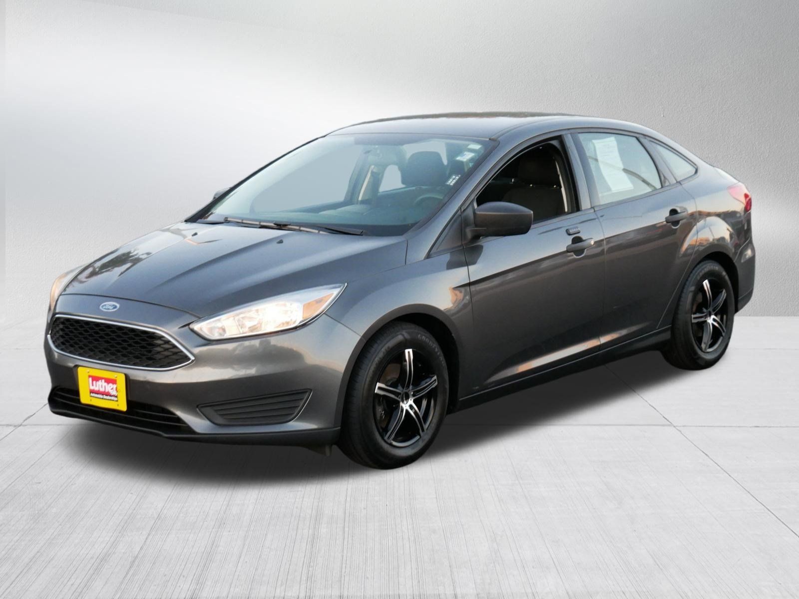 Used 2015 Ford Focus S FWD image 3