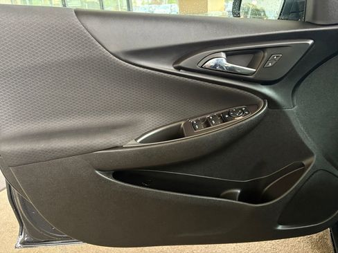 Used 2023 Chevrolet Malibu LT image 11