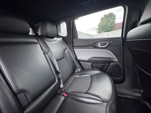 Used 2023 Jeep Compass Latitude w/ Convenience Group AWD/4WD image 21