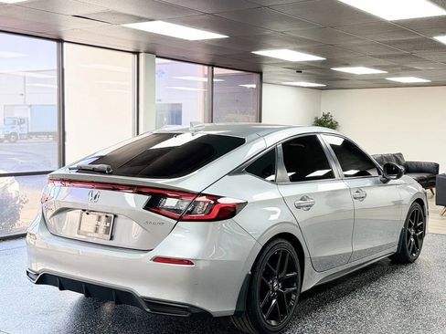 Used 2022 Honda Civic Sport image 6