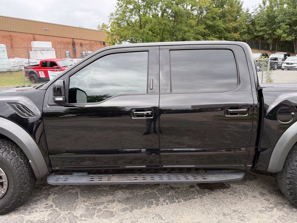 Used 2019 Ford F150 Raptor w/ Equipment Group 802A Luxury AWD/4WD image 11