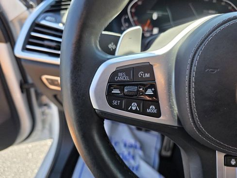 Used 2021 BMW X7 xDrive40i w/ M Sport Package image 17