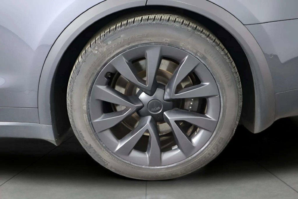 Used 2023 Tesla Model X AWD/4WD image 45