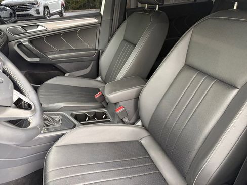 Certified 2023 Volkswagen Tiguan SE R-Line FWD image 16