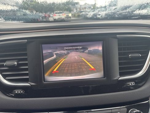 Used 2024 Chrysler Voyager LX image 34