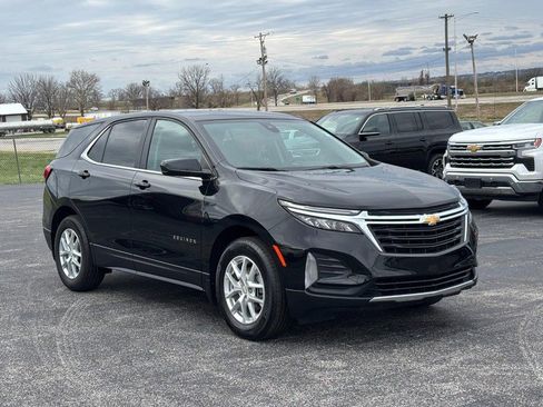 Used 2024 Chevrolet Equinox LT w/ LPO, Floor Liner Package image 7