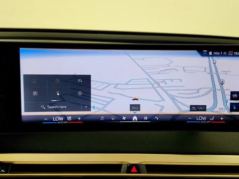 Used 2025 BMW iX xDrive50 AWD/4WD image 16