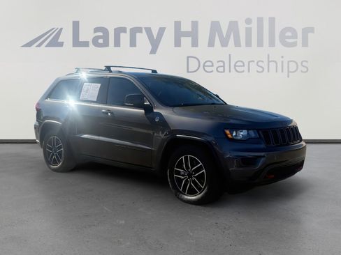 Used 2020 Jeep Grand Cherokee Trailhawk image 8