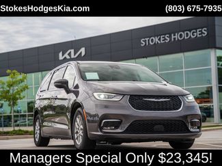 Used 2023 Chrysler Pacifica Touring-L FWD video 1
