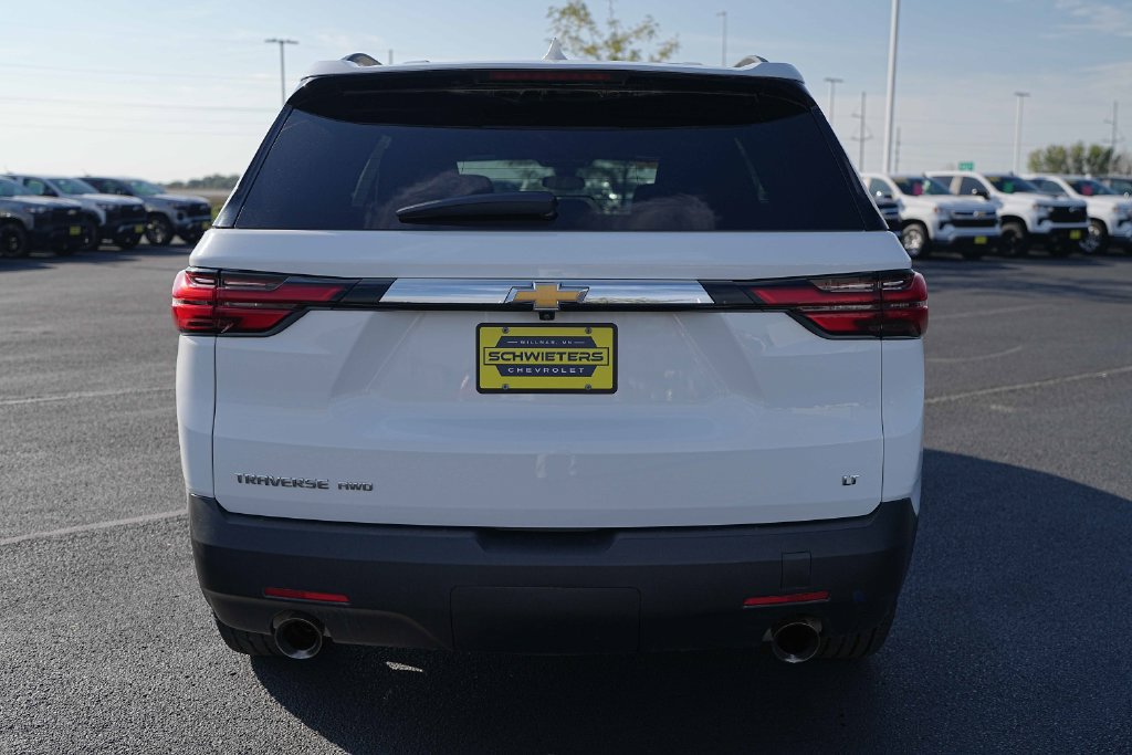 Used 2023 Chevrolet Traverse LT w/ LPO, Floor Liner Package AWD/4WD image 8