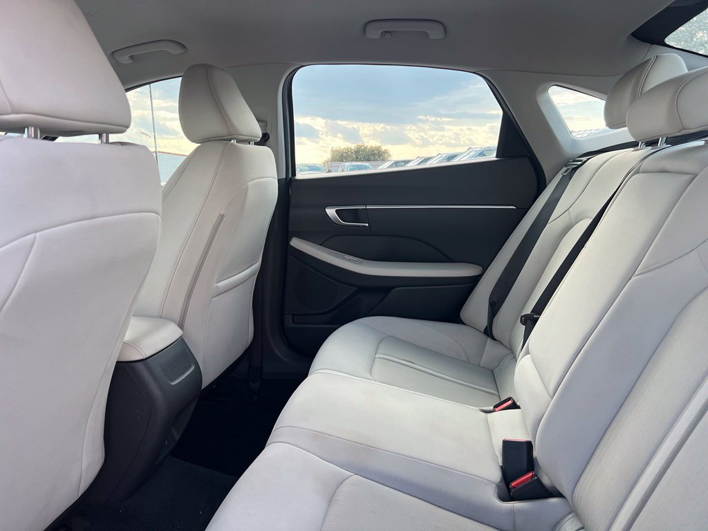 Used 2025 Hyundai Sonata SEL FWD image 23