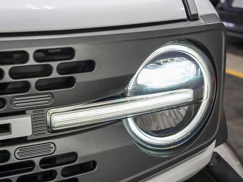 Used 2022 Ford Bronco Badlands w/ Sasquatch Package image 8