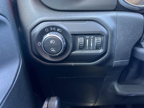 Used 2021 Jeep Gladiator Sport AWD/4WD image 30