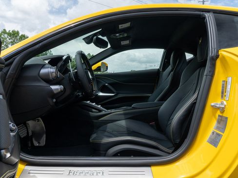 Used 2019 Ferrari 812 Superfast RWD image 31