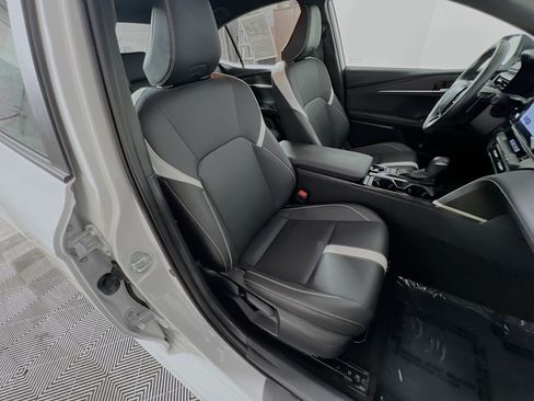 Used 2025 Toyota Camry SE FWD image 31