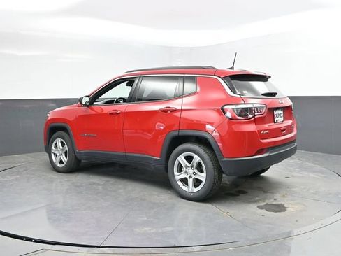 Used 2024 Jeep Compass Latitude AWD/4WD image 8