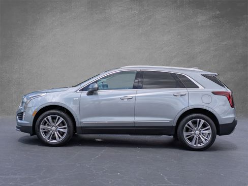 Certified 2024 Cadillac XT5 Premium Luxury FWD image 3