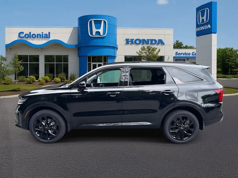 Used 2022 Kia Sorento SX image 3