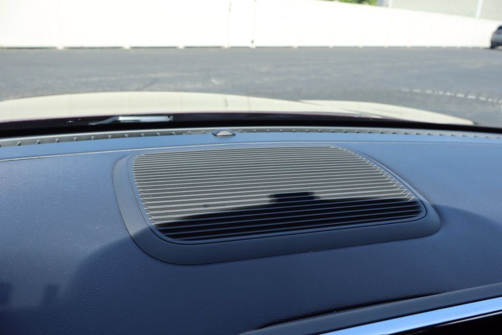Used 2020 Lincoln Corsair AWD w/ Premium Package image 27
