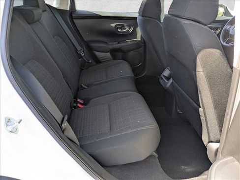 Used 2023 Honda HR-V LX image 17