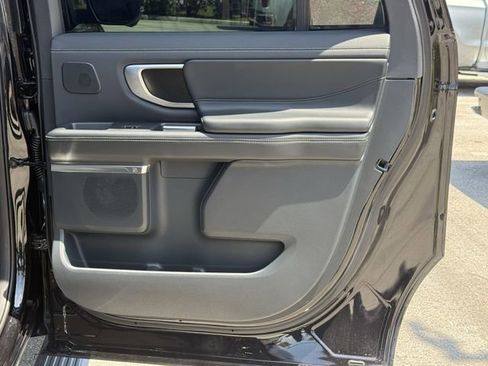 Used 2026 Ford Expedition Max Platinum w/ Stealth Performance Package AWD/4WD image 38