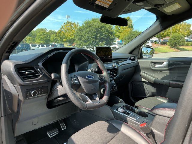Used 2024 Ford Escape ST-Line AWD/4WD image 16