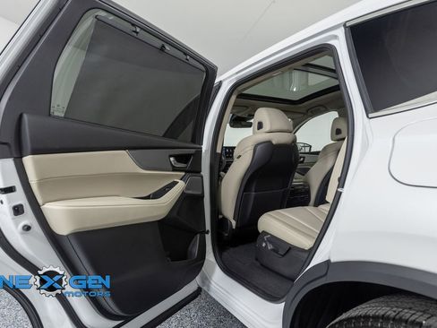 Used 2025 Acura MDX SH-AWD w/ Technology Package image 25