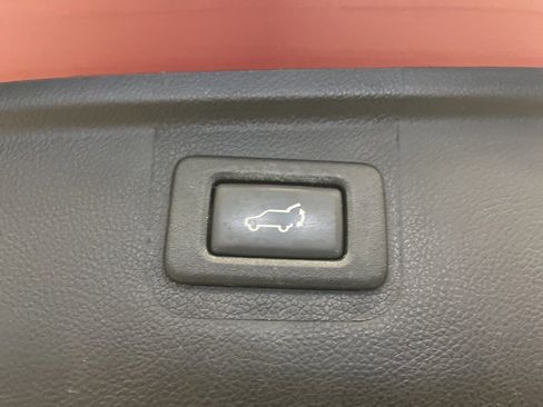 Used 2017 Subaru Outback 3.6R Limited image 34