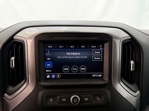 Used 2021 Chevrolet Silverado 1500 W/T image 32