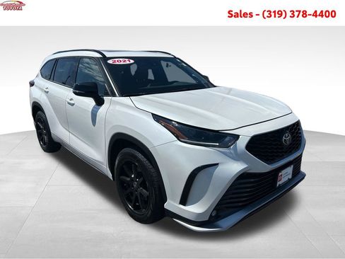 Certified 2021 Toyota Highlander XSE AWD/4WD image 10
