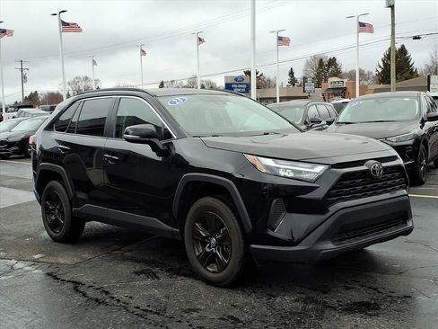 Used 2023 Toyota RAV4 XLE image 3