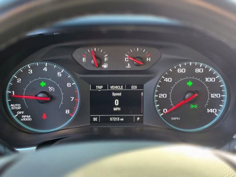 Used 2023 Chevrolet Traverse LT image 21