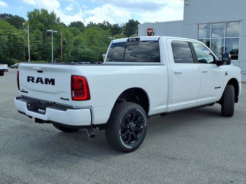 New 2026 RAM 2500 Laramie AWD/4WD image 4