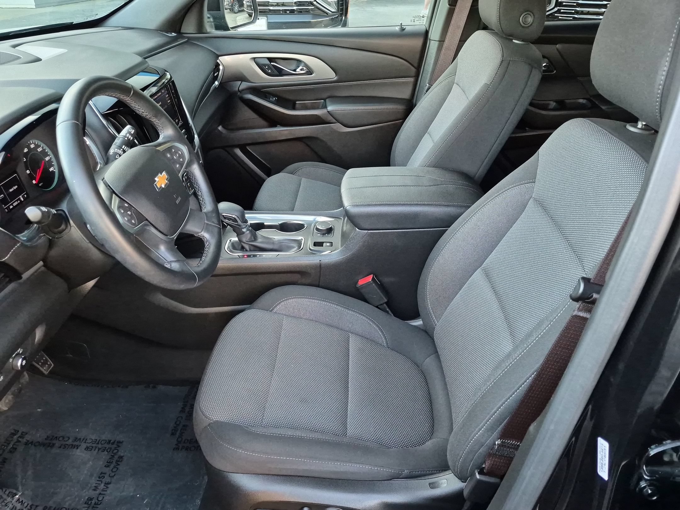 Used 2023 Chevrolet Traverse LT w/ LPO, Floor Liner Package FWD image 21