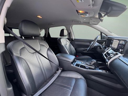 Used 2023 Kia Sorento S FWD image 11