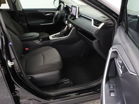 Certified 2025 Toyota RAV4 XLE image 37