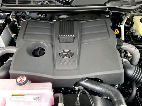 New 2026 Toyota Tundra SR5 RWD image 17